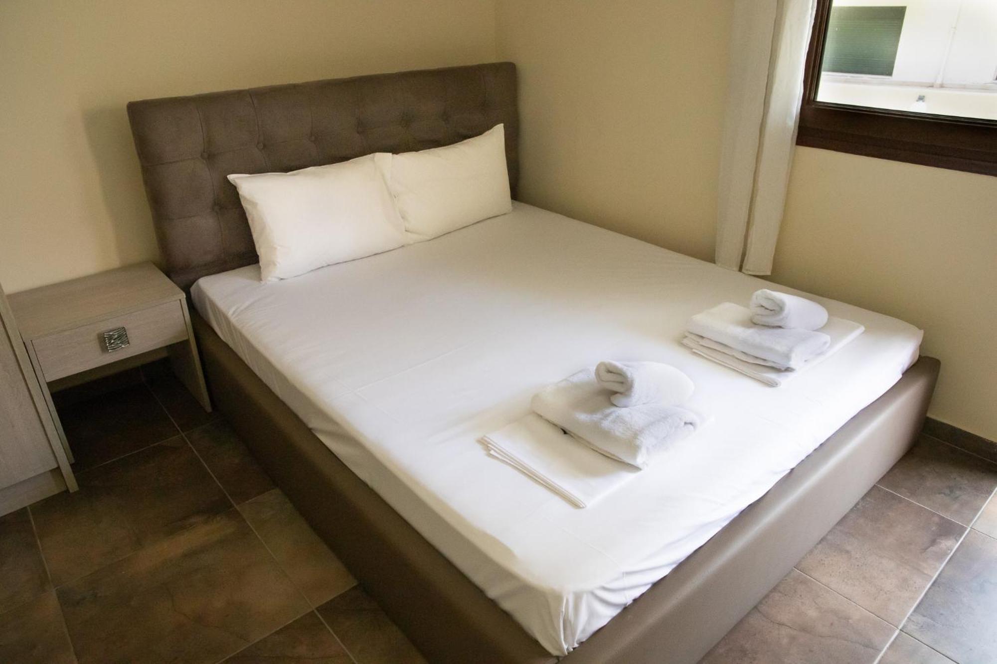 Sunset Inn Kriopigi Dış mekan fotoğraf