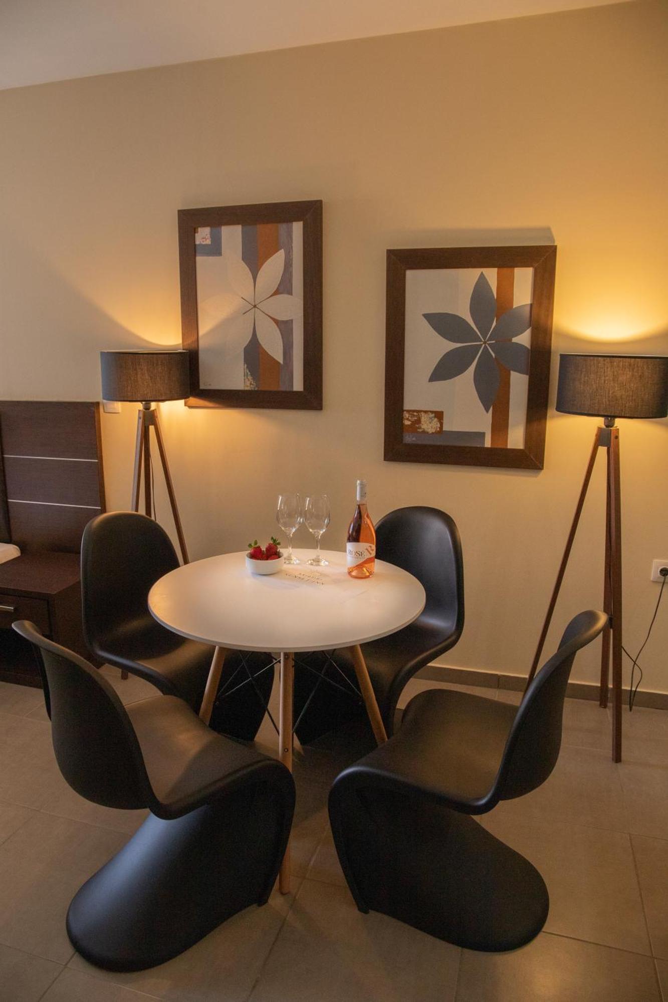 Sunset Inn Kriopigi Dış mekan fotoğraf