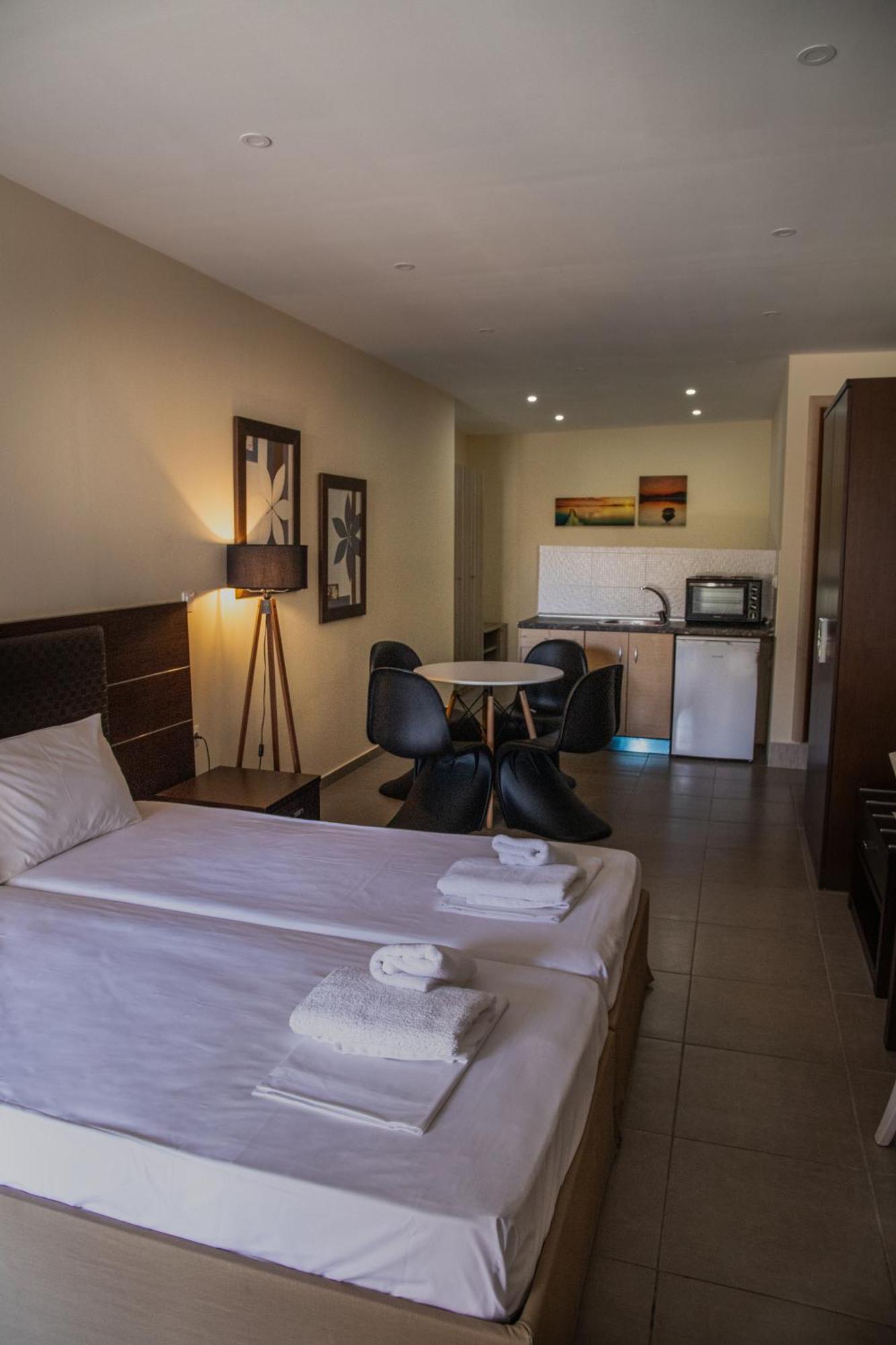 Sunset Inn Kriopigi Dış mekan fotoğraf